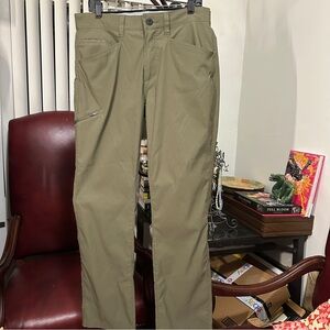 Orvis Men’s Performance Travel Pants Olive Green 34x32 Zip Pockets